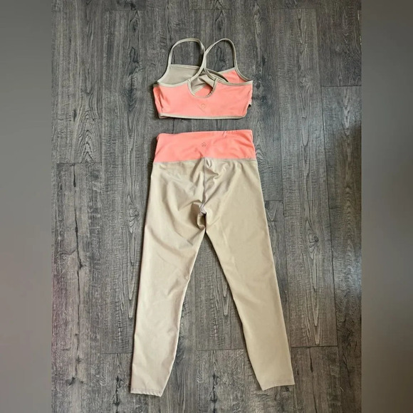 Colorblock Leggings and Top Set - Picture 4 of 4